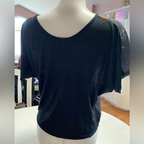 Uk2la Fashion Figure Graphic Round Neck Tee Sz M - Picture 5 of 11